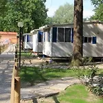 Dkamping Village مكان تخييم