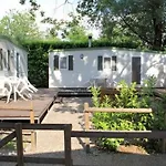 مكان تخييم Dkamping Village