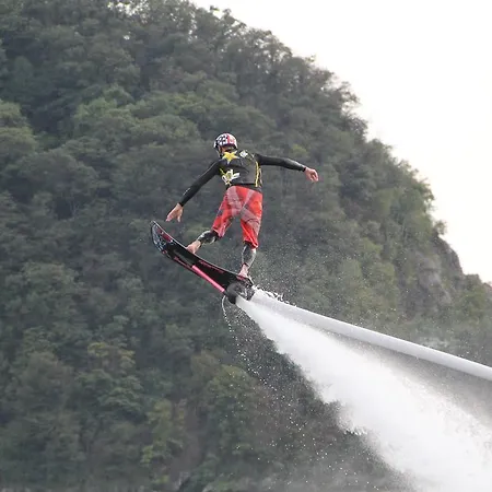 营地 伊斯普拉国际露营旅馆