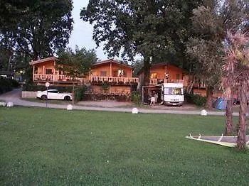 Dkamping Village אתר קמפינג איספרה