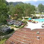 Dkamping Village Кемпинг Испра