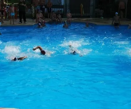 キャンプ場 Dkamping Village 4*