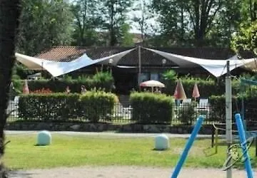 キャンプ場 Dkamping Village 4*