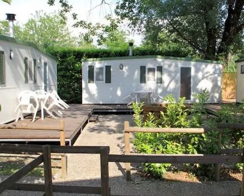 キャンプ場 Dkamping Village